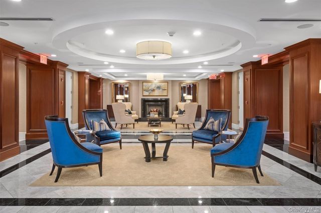 3000 Royal Court 3308, North Hills, NY 11040