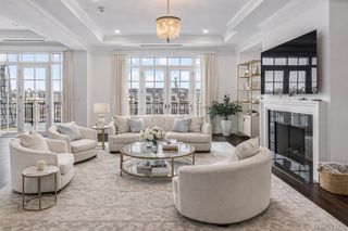 3000 Royal Court 3308, North Hills, NY 11040
