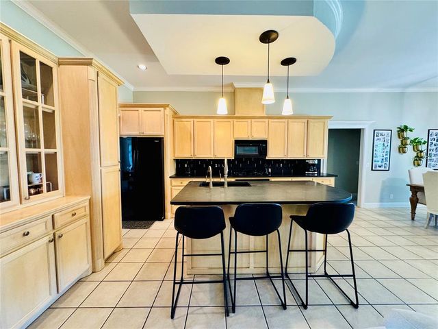 17004 Kemble Lane, Edmond, OK 73012