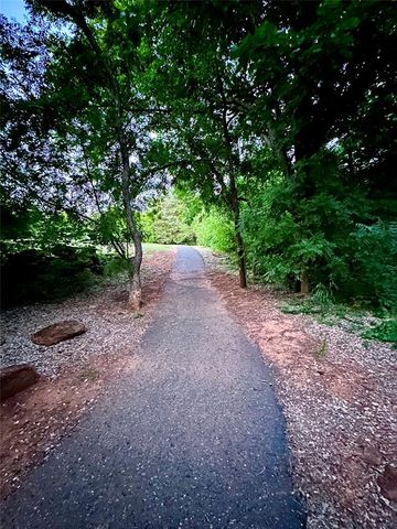 17004 Kemble Lane, Edmond, OK 73012