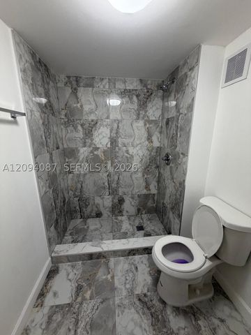 7825 Fairview Dr 202, Tamarac, FL 33321