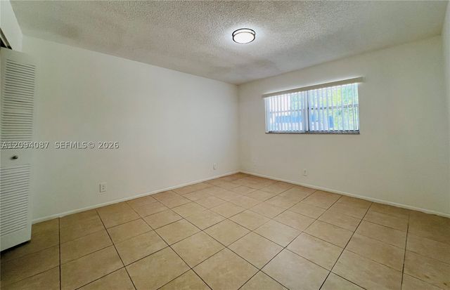 7825 Fairview Dr 202, Tamarac, FL 33321