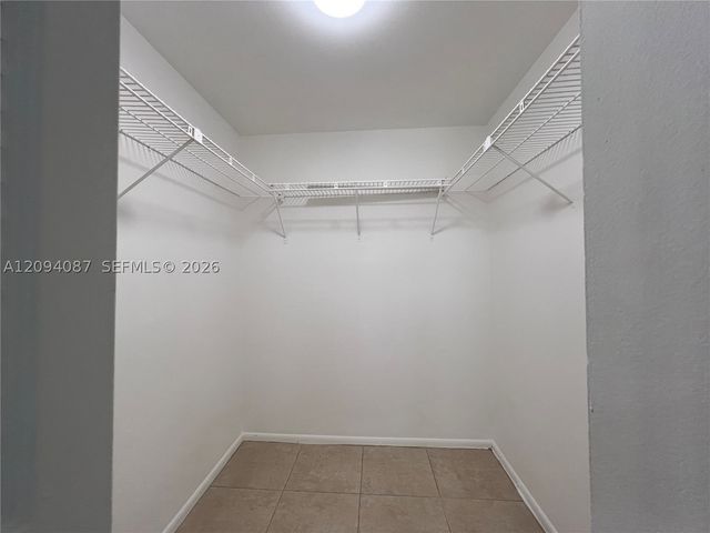 7825 Fairview Dr 202, Tamarac, FL 33321