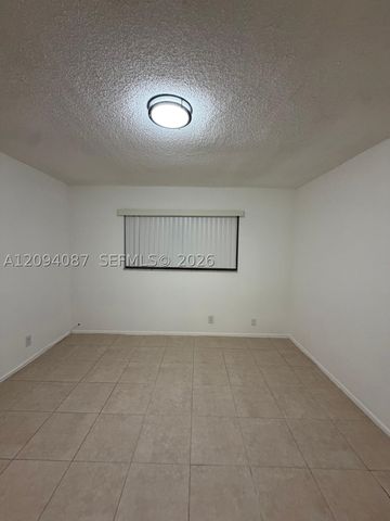 7825 Fairview Dr 202, Tamarac, FL 33321