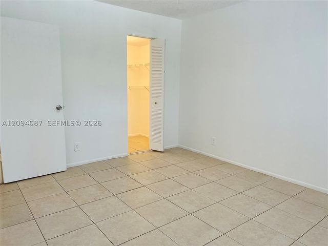 7825 Fairview Dr 202, Tamarac, FL 33321