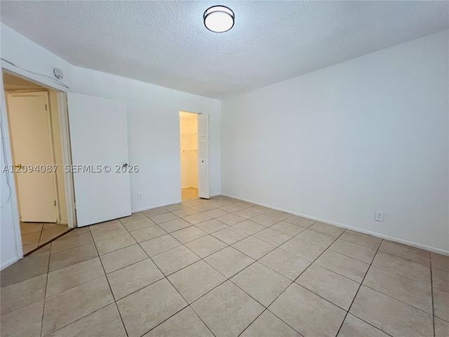 7825 Fairview Dr 202, Tamarac, FL 33321