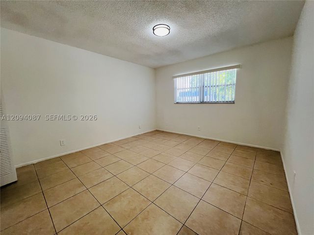 7825 Fairview Dr 202, Tamarac, FL 33321