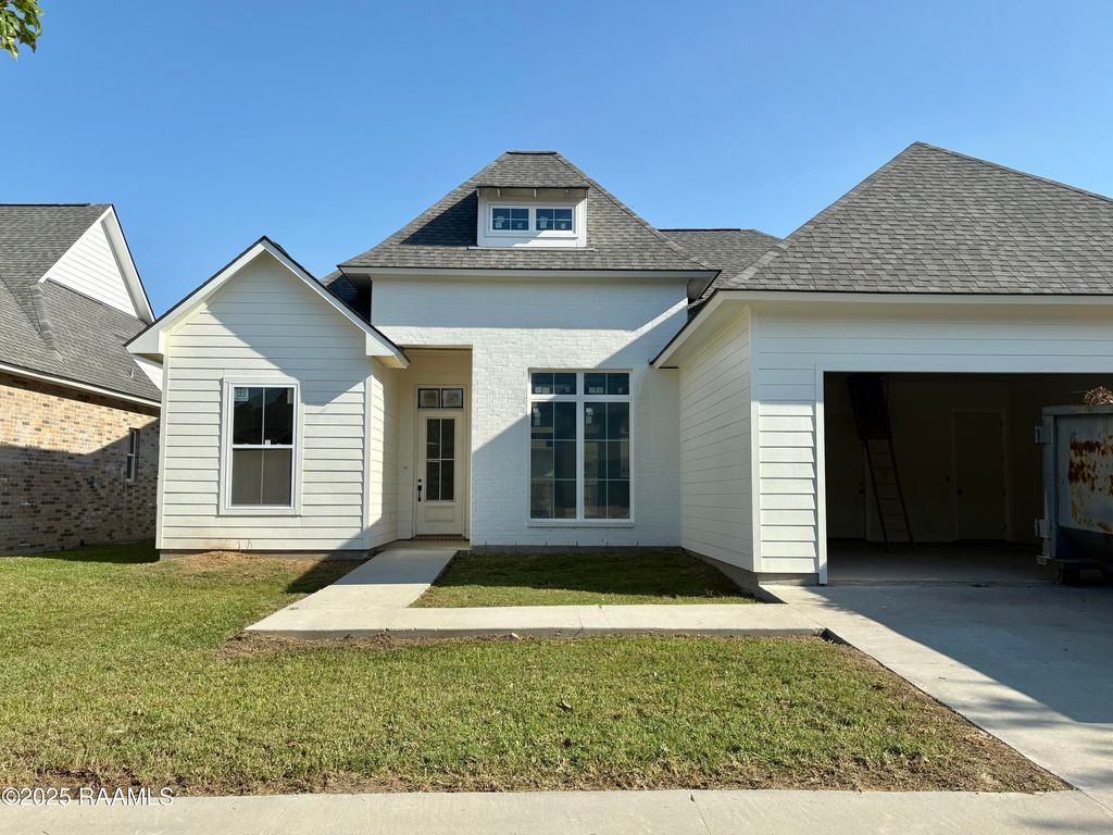 225 Treescape Drive, Lafayette, LA 70508