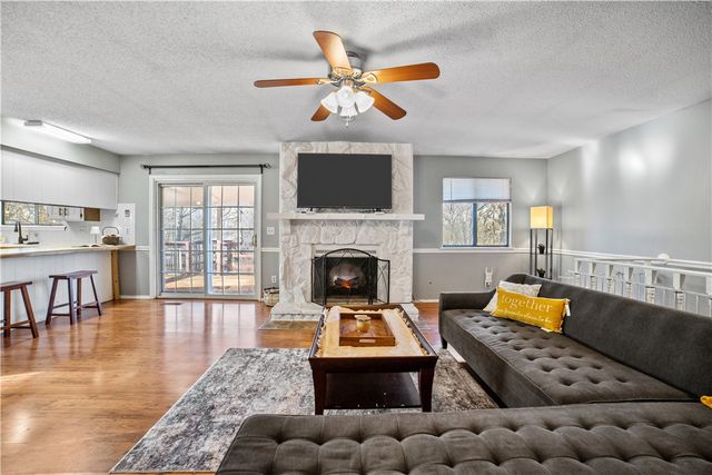 1 Stringer Lane, Bella Vista, AR 72715