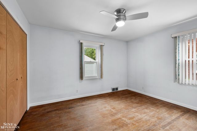 1023 Somerset Avenue, Grosse Pointe Park, MI 48230
