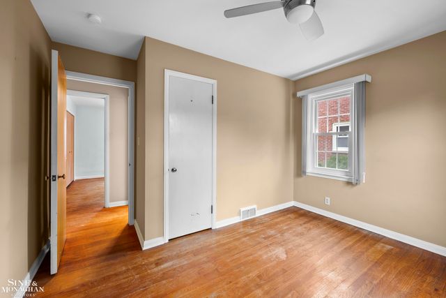 1023 Somerset Avenue, Grosse Pointe Park, MI 48230