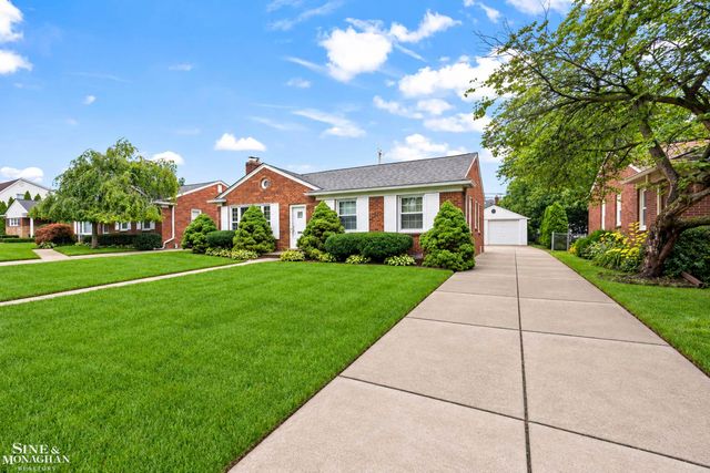 1023 Somerset Avenue, Grosse Pointe Park, MI 48230