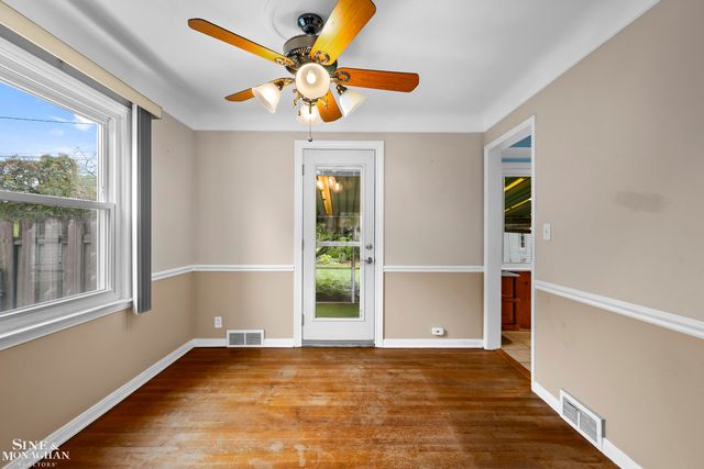 1023 Somerset Avenue, Grosse Pointe Park, MI 48230