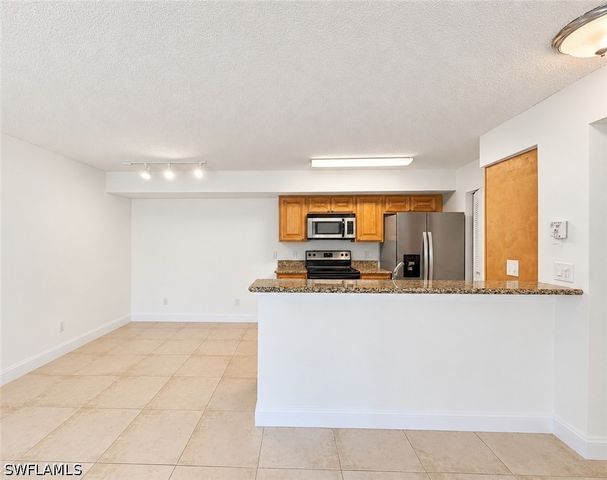 2070 Arbour Walk CIR 3214, Naples, FL 34109