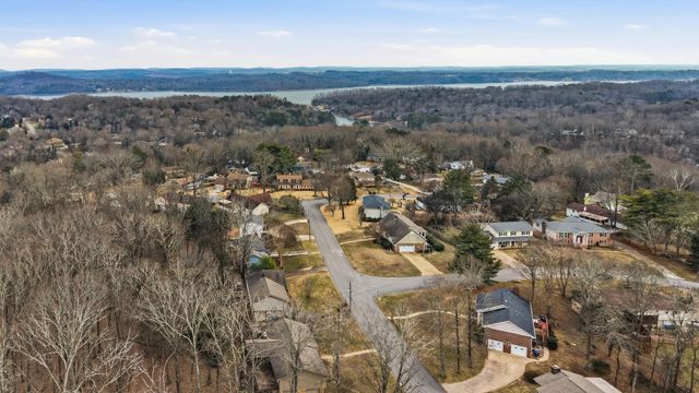 6424 Ridge Lake Road, Hixson, TN 37343