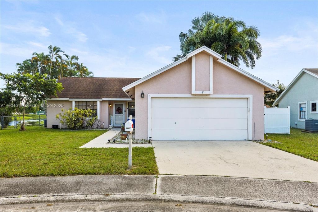 1827 N Banyan Creek Cir N, Boynton Beach, FL 33436