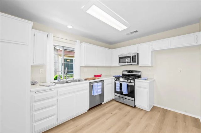 12525 Pinehurst, El Monte, CA 91732