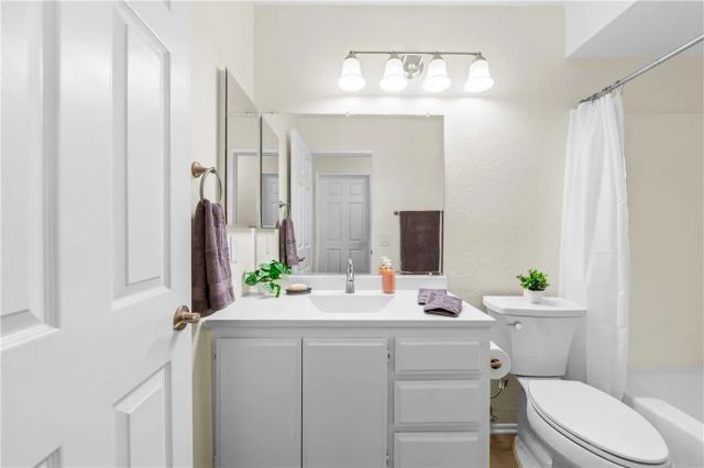 12525 Pinehurst, El Monte, CA 91732
