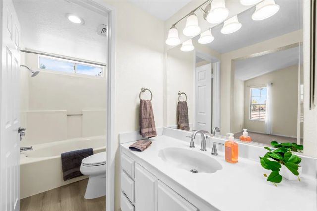 12525 Pinehurst, El Monte, CA 91732