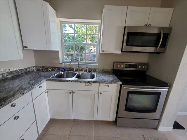 70 NW 33rd St, Miami, FL 33127