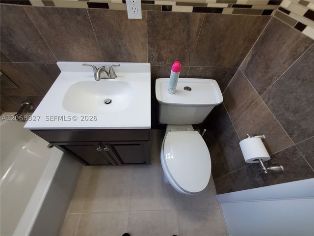 70 NW 33rd St, Miami, FL 33127