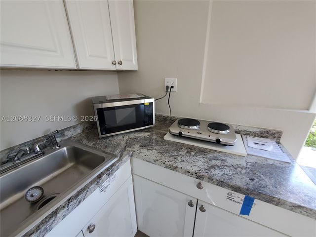 70 NW 33rd St, Miami, FL 33127