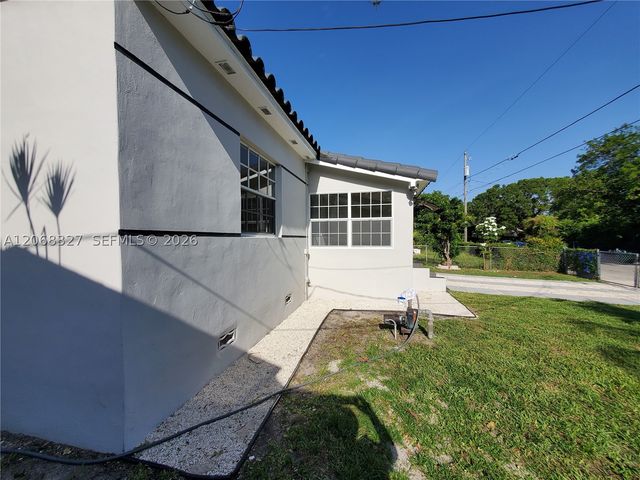 70 NW 33rd St, Miami, FL 33127