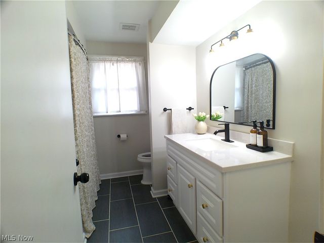 338 Mansell Drive, Liberty, OH 44505