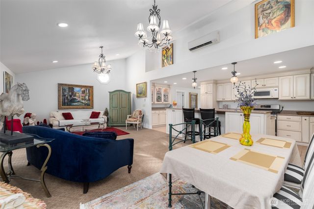 733 Maple Avenue, La Conner, WA 98257