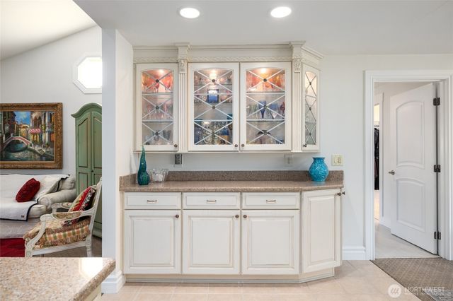 733 Maple Avenue, La Conner, WA 98257