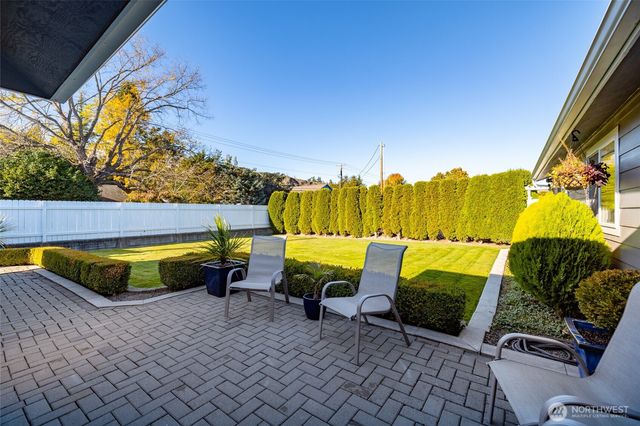 733 Maple Avenue, La Conner, WA 98257