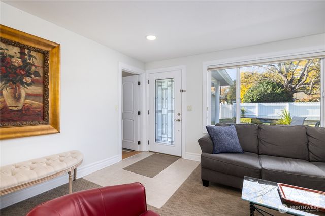 733 Maple Avenue, La Conner, WA 98257