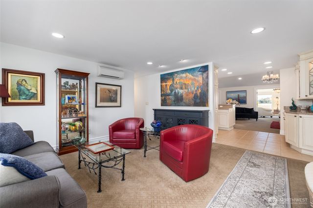 733 Maple Avenue, La Conner, WA 98257