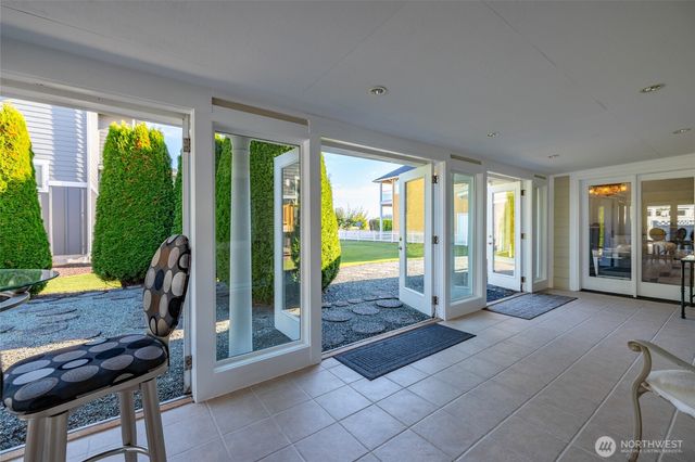 733 Maple Avenue, La Conner, WA 98257