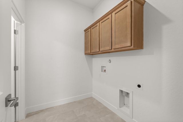 4421 George Loop NE, Rio Rancho, NM 87144