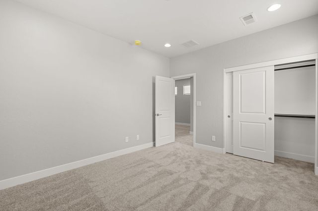 4421 George Loop NE, Rio Rancho, NM 87144