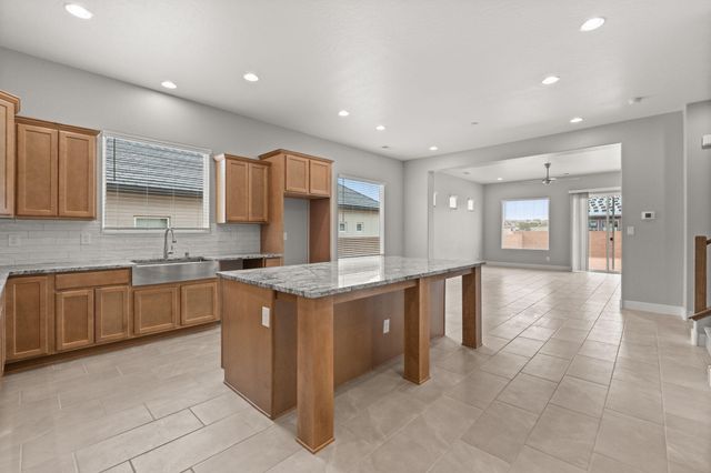 4421 George Loop NE, Rio Rancho, NM 87144