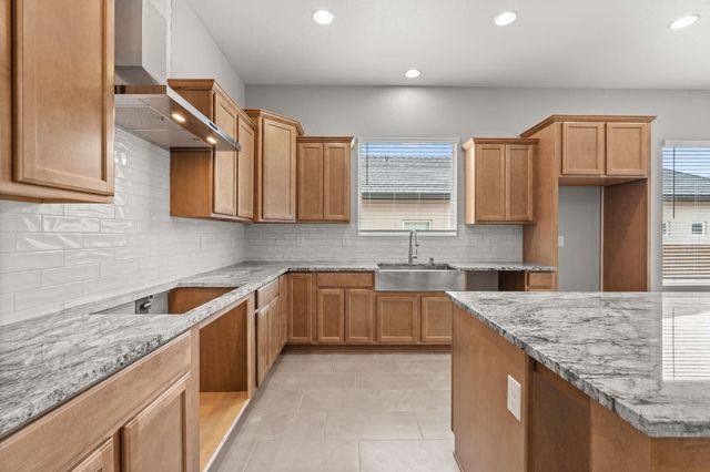 4421 George Loop NE, Rio Rancho, NM 87144