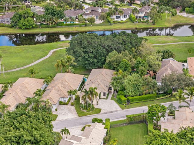 2658 Players Court, Wellington, FL 33414