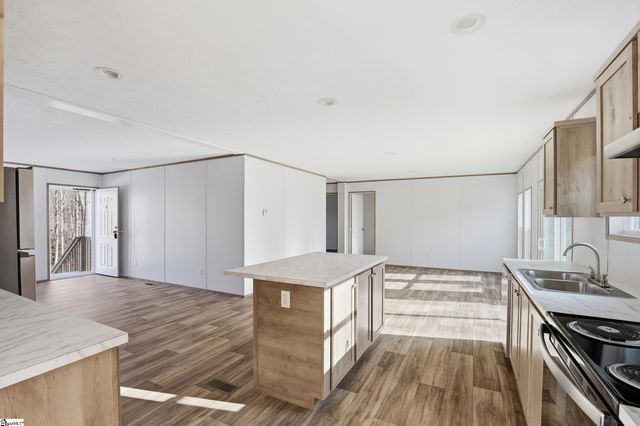 112 Kinston Drive, Easley, SC 29640