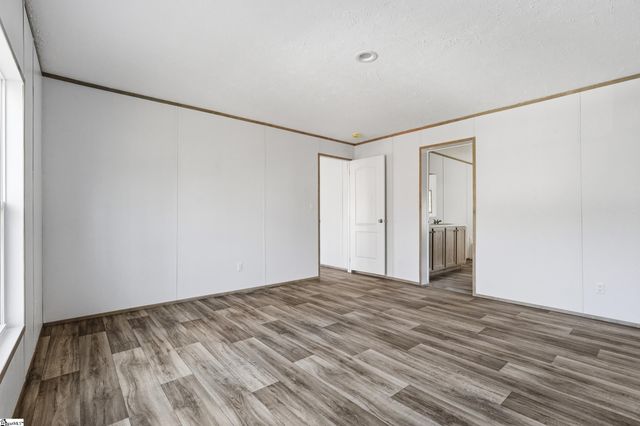 112 Kinston Drive, Easley, SC 29640