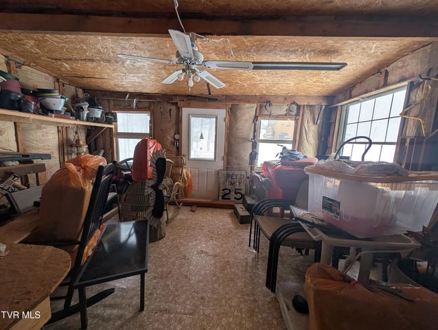 4887 The Lake Road, Clintwood, VA 24228