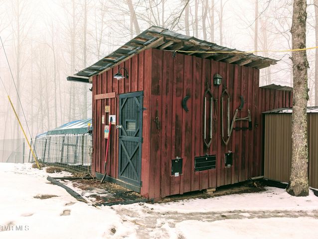 4887 The Lake Road, Clintwood, VA 24228