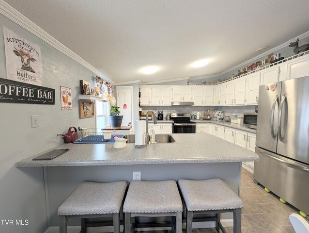 4887 The Lake Road, Clintwood, VA 24228