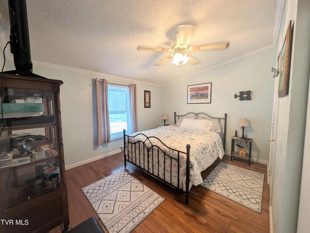 4887 The Lake Road, Clintwood, VA 24228