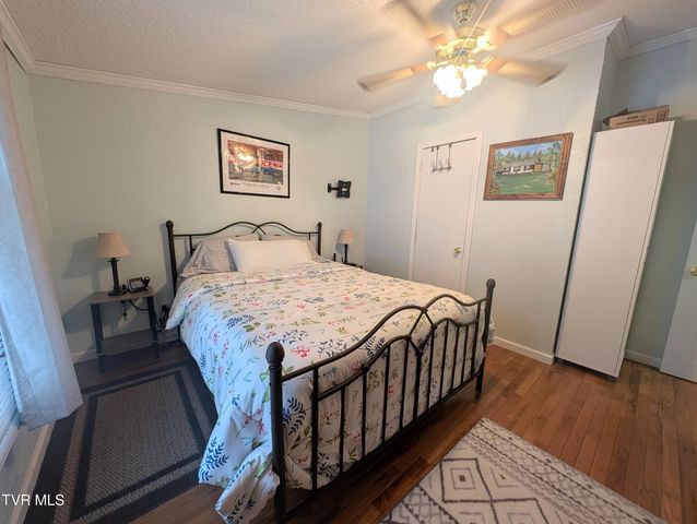 4887 The Lake Road, Clintwood, VA 24228