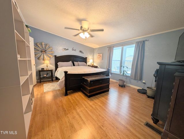 4887 The Lake Road, Clintwood, VA 24228