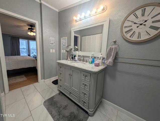 4887 The Lake Road, Clintwood, VA 24228