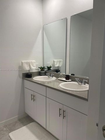 3829 GIORGIO, Winter Haven, FL 33884