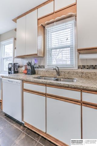 2007 N 71 Street, Omaha, NE 68104